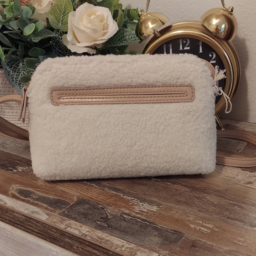 Universal Thread Small Bag